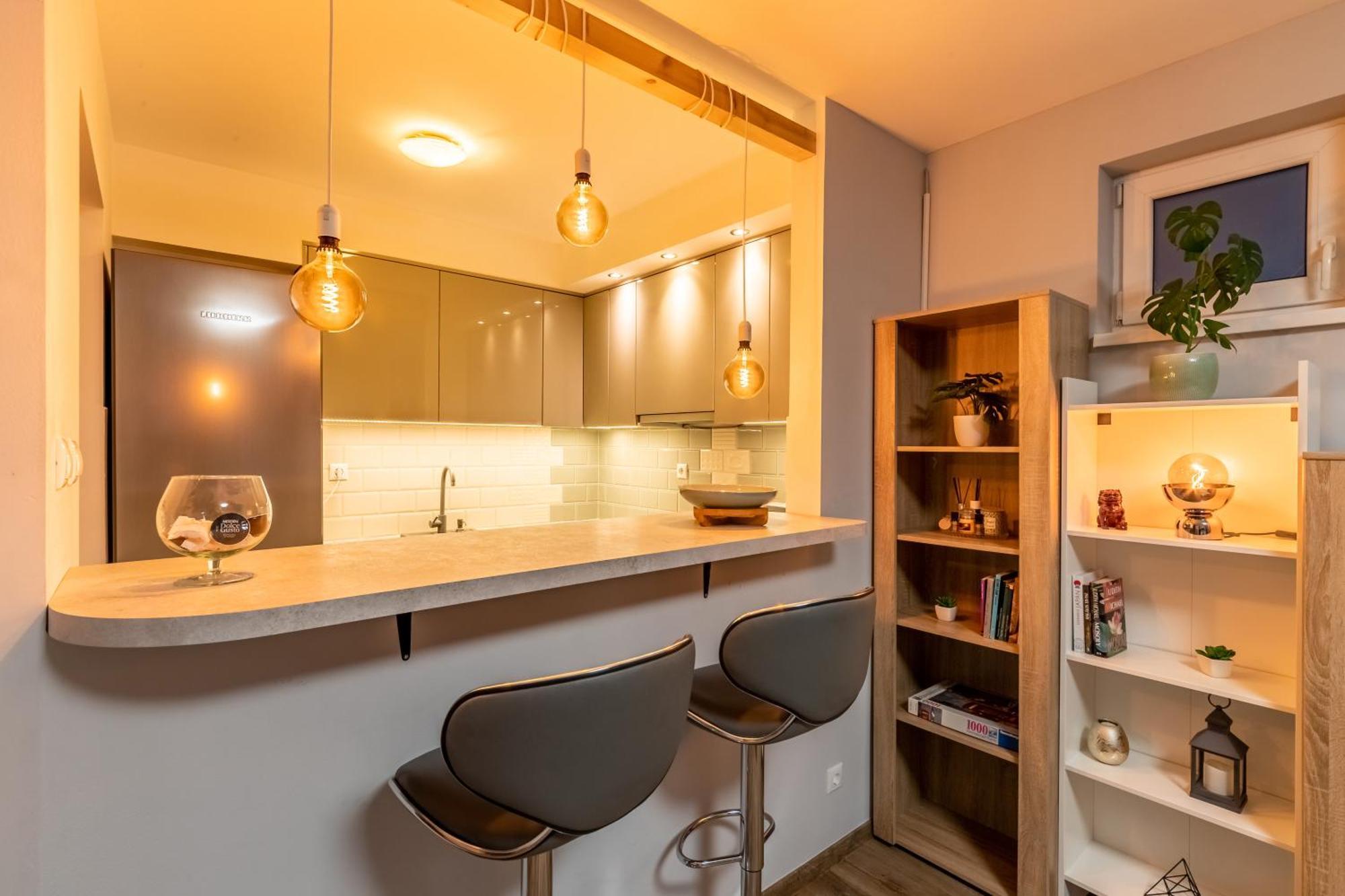 Center Budget Apartment Inside Free Parking Self Check-In Free Streaming Ac Balcony Boedapest Buitenkant foto